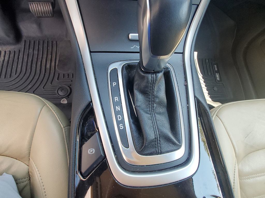 Thumbnail: 2016 Ford Edge - 12
