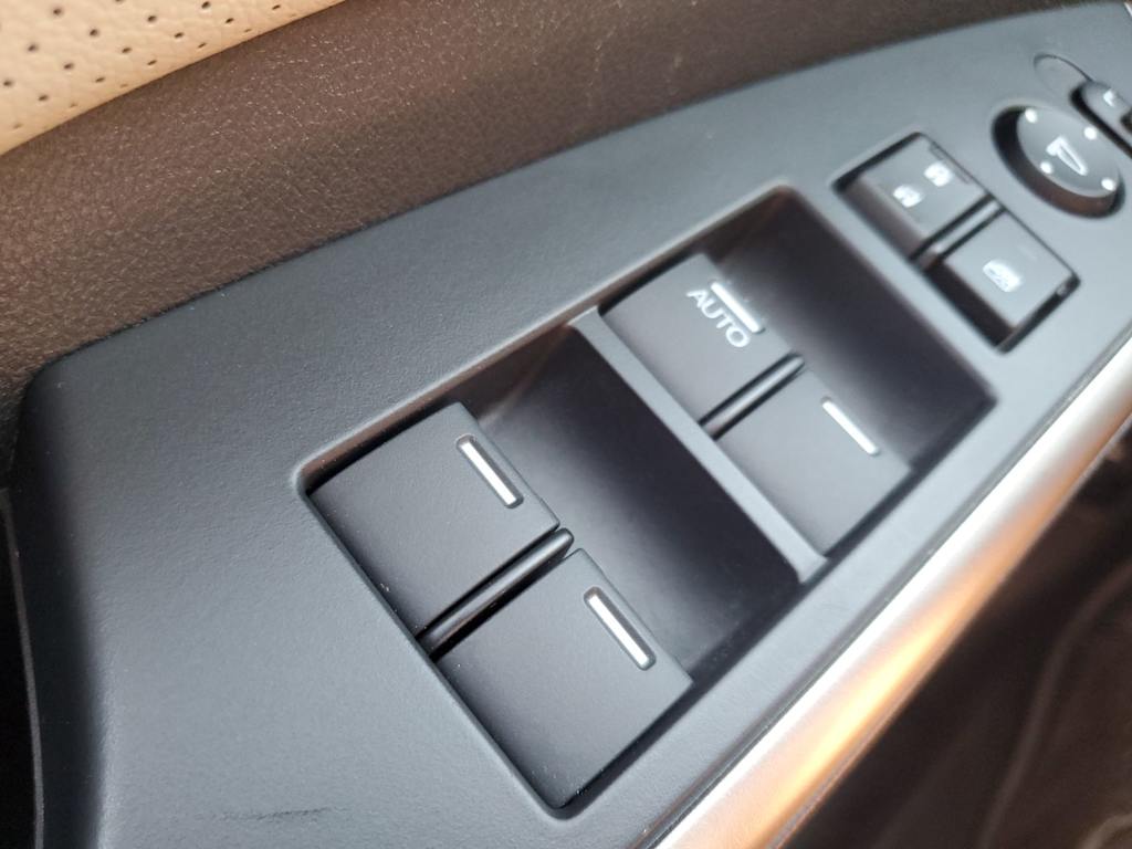 Thumbnail: 2015 Honda CR-V - 26