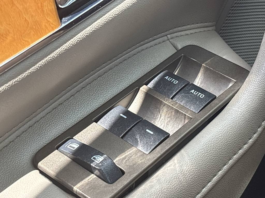 Thumbnail: 2015 Lincoln MKX - 23