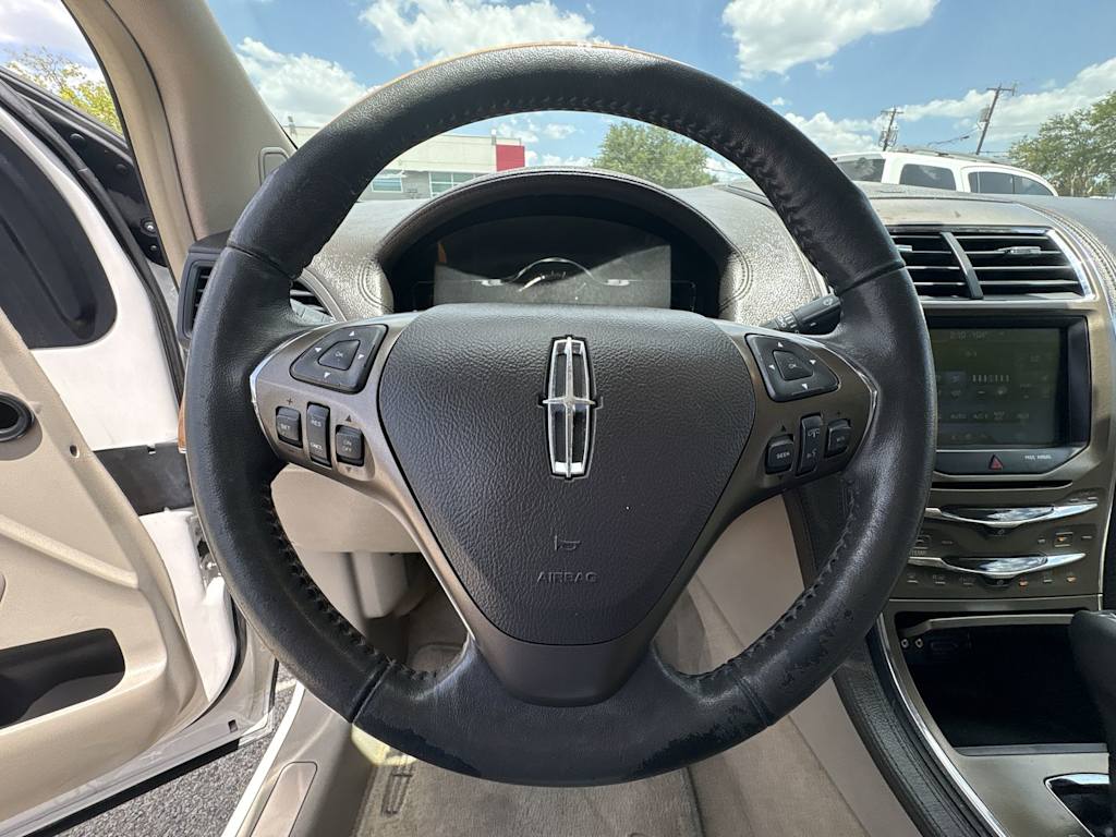 Thumbnail: 2015 Lincoln MKX - 9
