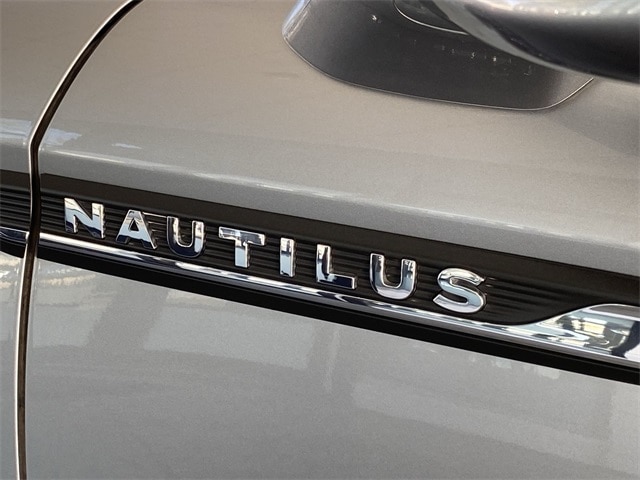 2022 Lincoln Nautilus Reserve 6