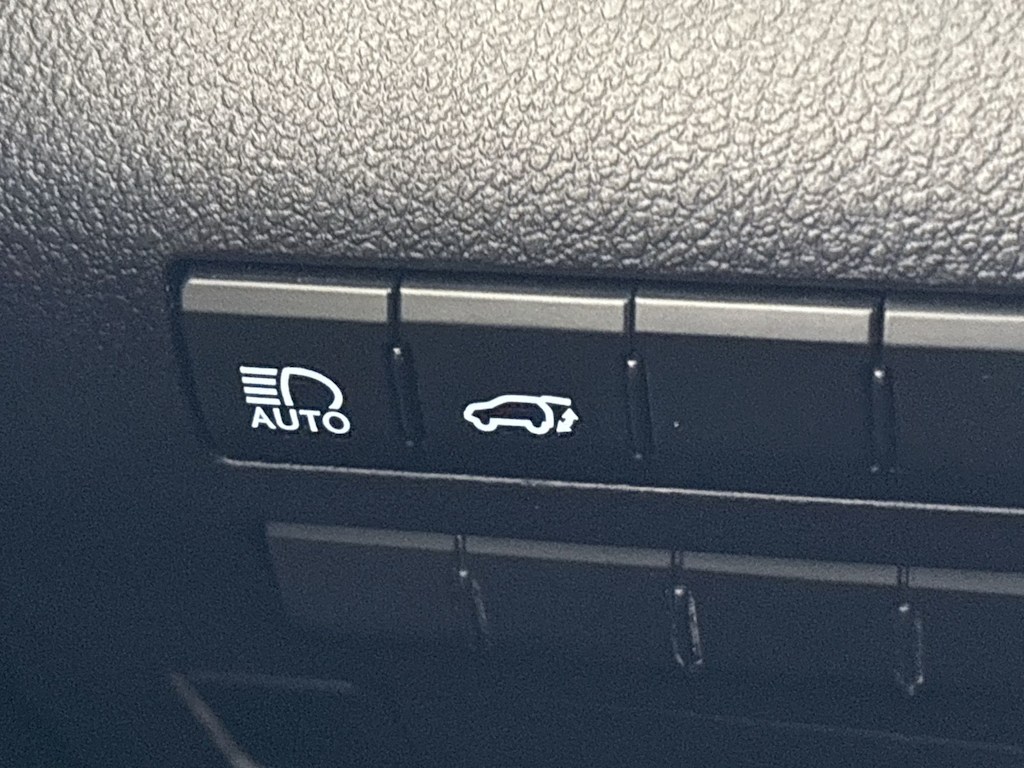 Thumbnail: 2020 Lexus RX - 32