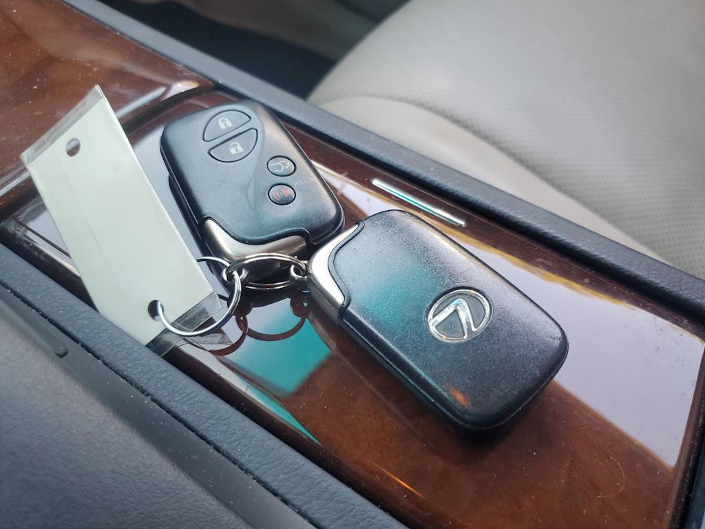 Thumbnail: 2011 Lexus RX - 14