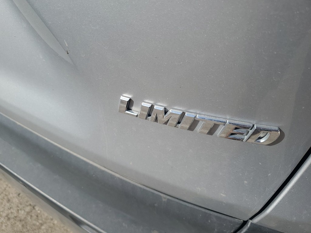 Thumbnail: 2022 Toyota RAV4 - 18