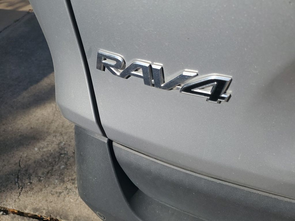 Thumbnail: 2022 Toyota RAV4 - 7
