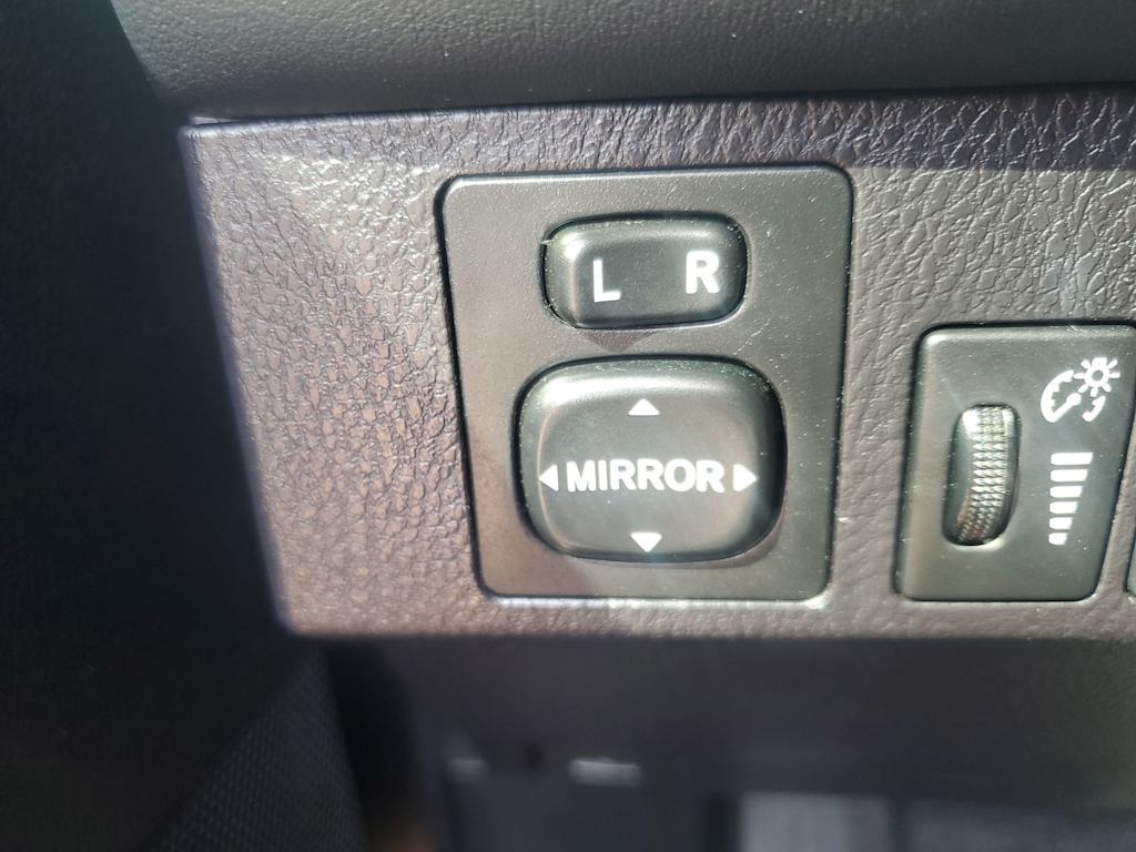 Thumbnail: 2016 Toyota RAV4 - 27