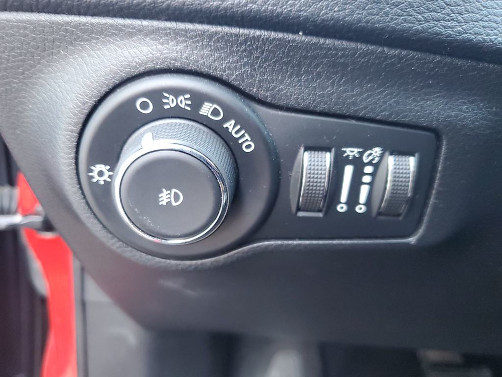 Thumbnail: 2019 Jeep Compass - 20