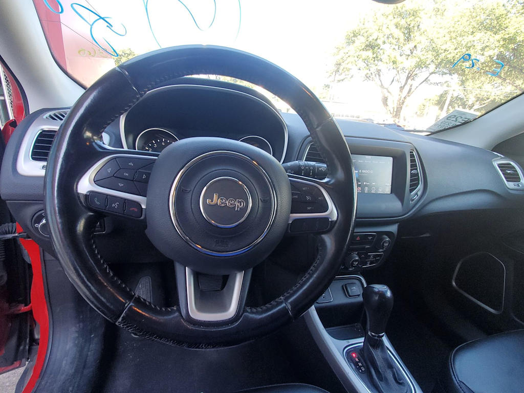 Thumbnail: 2019 Jeep Compass - 9