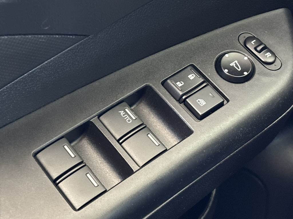 Thumbnail: 2016 Honda CR-V - 32