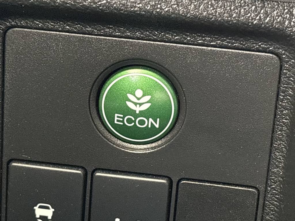 Thumbnail: 2016 Honda HR-V - 32