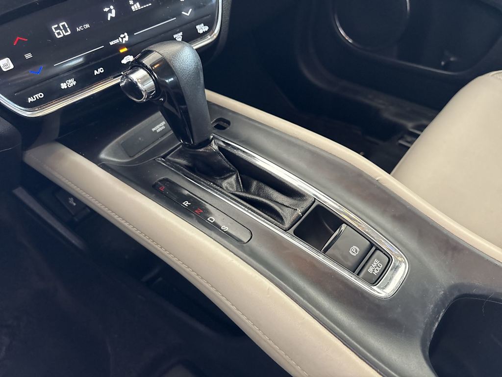 Thumbnail: 2016 Honda HR-V - 16