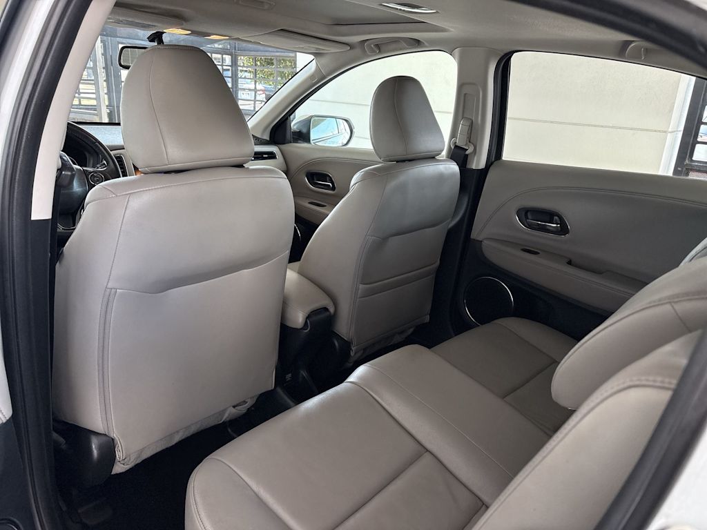 Thumbnail: 2016 Honda HR-V - 12