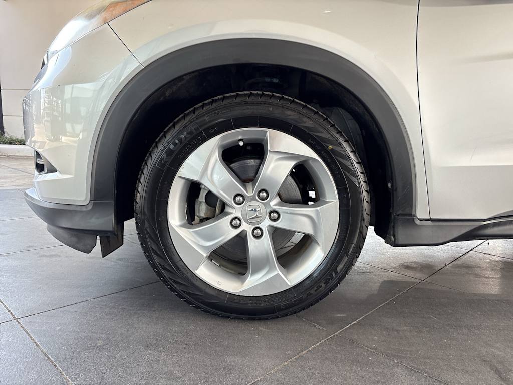 Thumbnail: 2016 Honda HR-V - 8