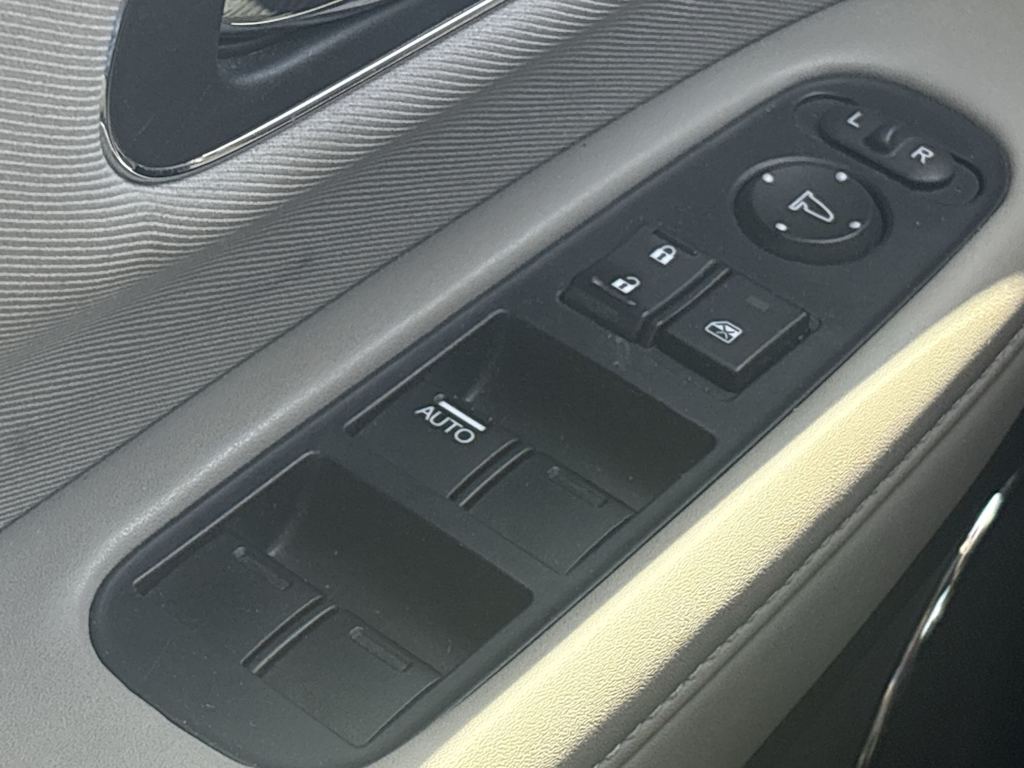 Thumbnail: 2018 Honda HR-V - 25