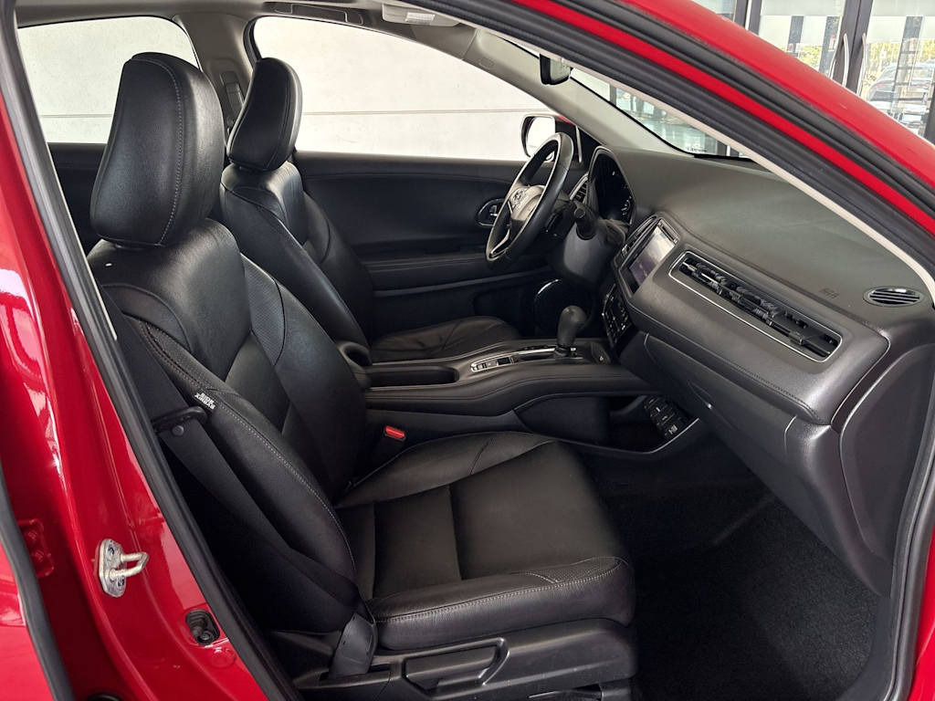Thumbnail: 2018 Honda HR-V - 11