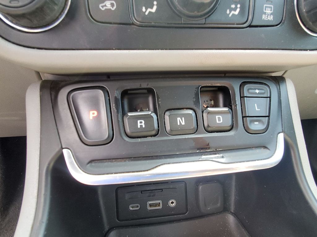 Thumbnail: 2020 GMC Terrain - 19