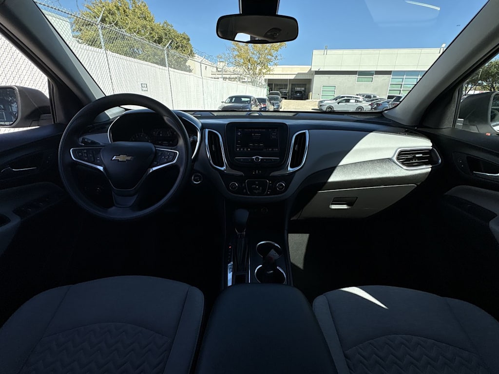 Thumbnail: 2023 Chevrolet Equinox - 9