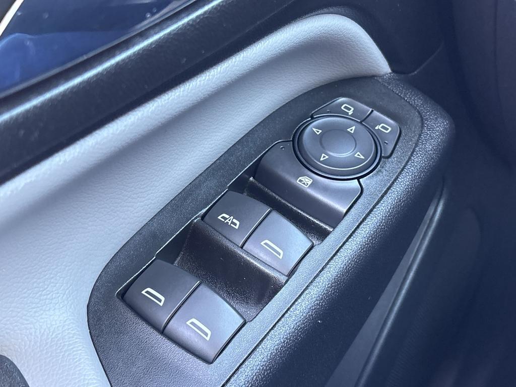 Thumbnail: 2023 Chevrolet Equinox - 29