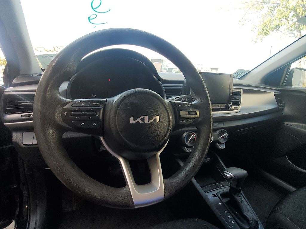 Thumbnail: 2023 Kia Rio - 9