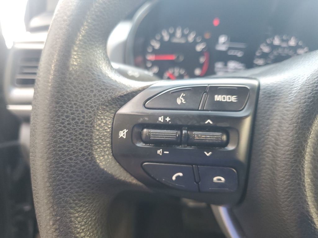 Thumbnail: 2023 Kia Rio - 22