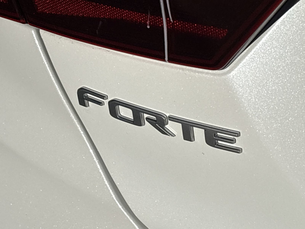 Thumbnail: 2023 Kia Forte - 7