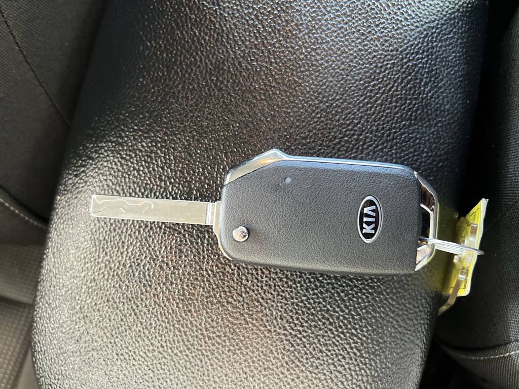 Thumbnail: 2019 Kia Forte - 17