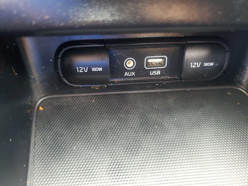 Thumbnail: 2019 Kia Forte - 24