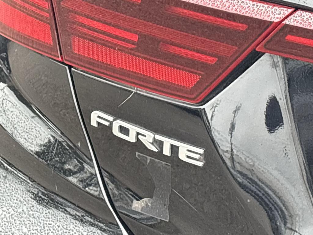 Thumbnail: 2023 Kia Forte - 7