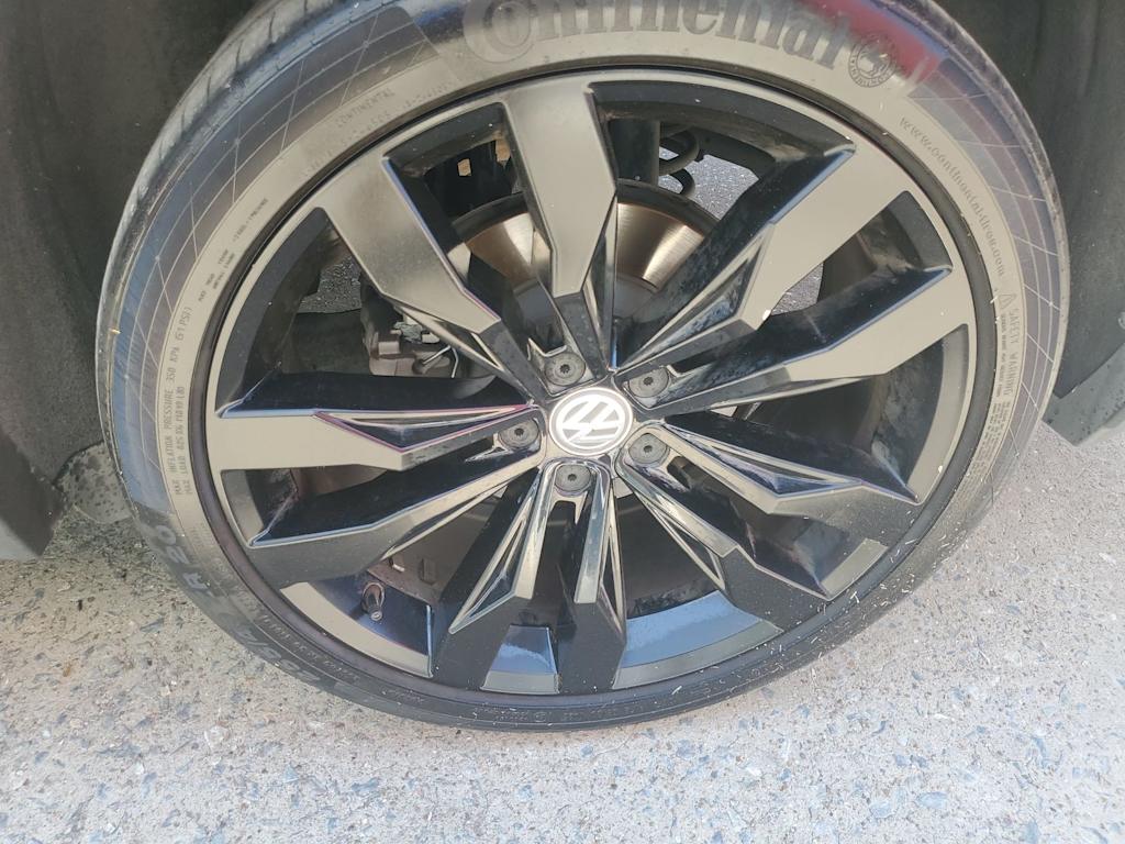 Thumbnail: 2021 Volkswagen Tiguan - 8