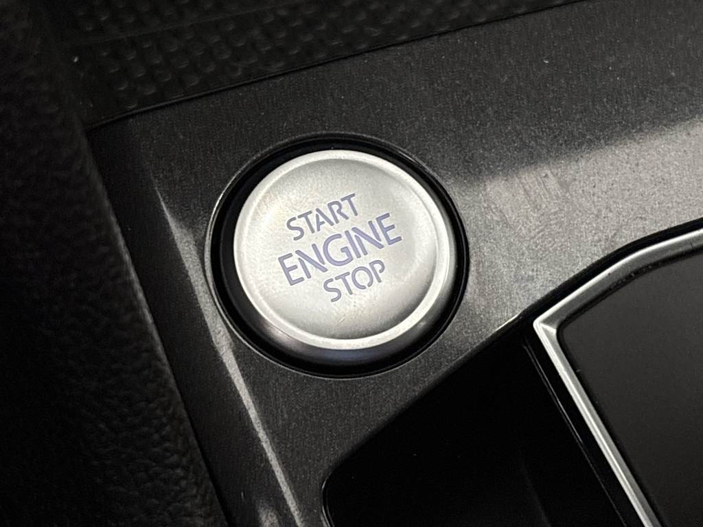 Thumbnail: 2021 Volkswagen Tiguan - 28