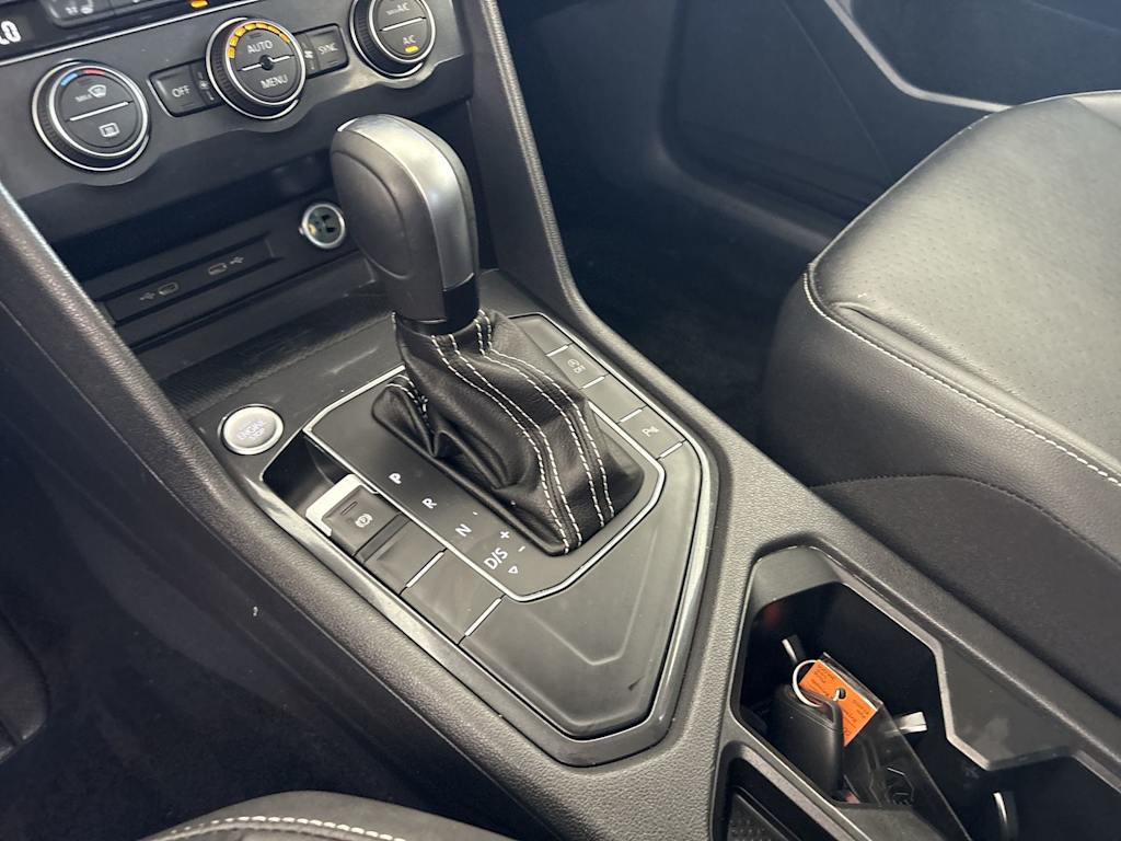 Thumbnail: 2021 Volkswagen Tiguan - 16