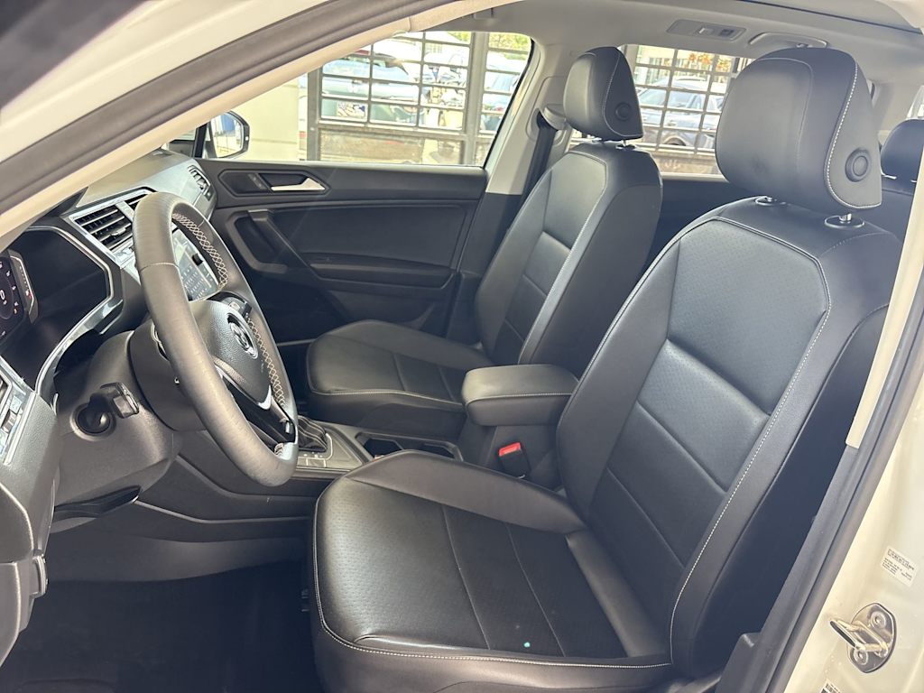 Thumbnail: 2021 Volkswagen Tiguan - 10