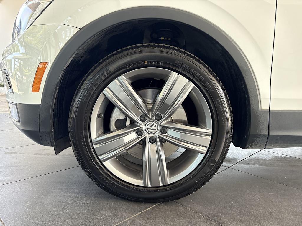 Thumbnail: 2021 Volkswagen Tiguan - 8