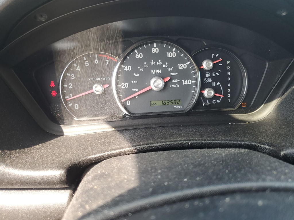 Thumbnail: 2008 Mitsubishi Endeavor - 13