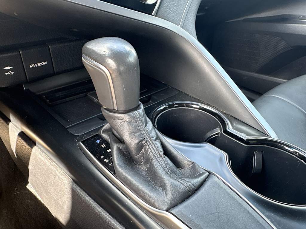 Thumbnail: 2018 Toyota Camry - 11
