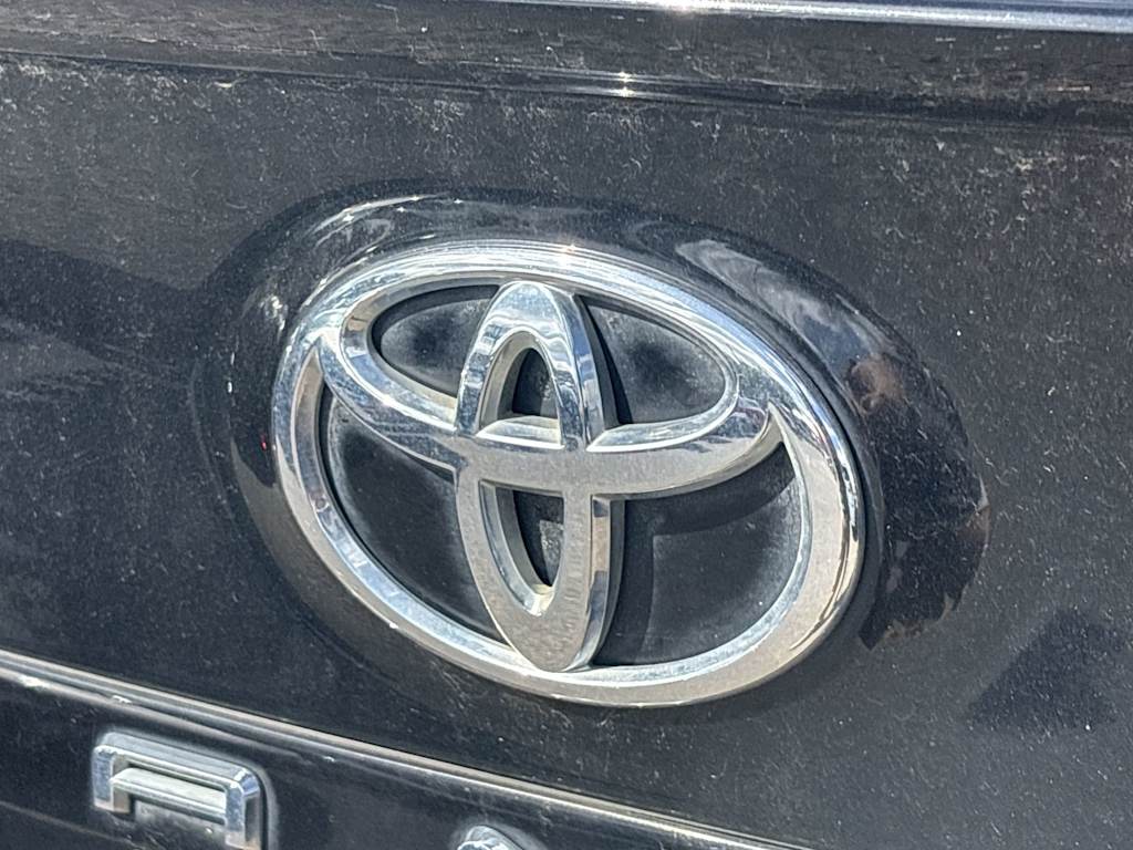 Thumbnail: 2018 Toyota Camry - 18