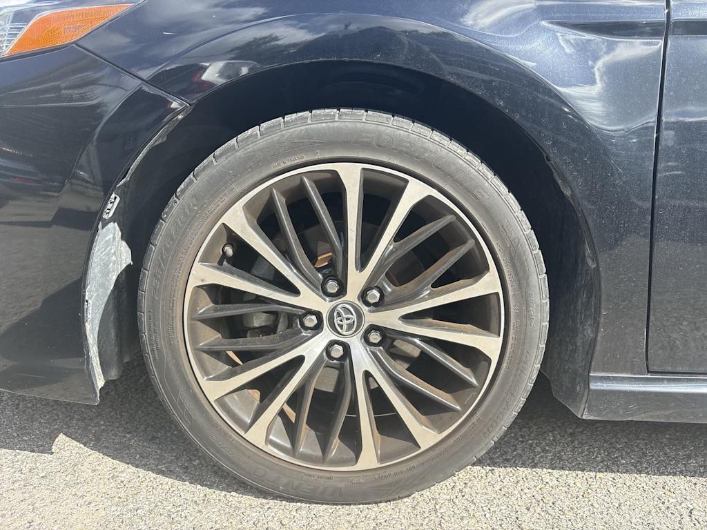 Thumbnail: 2018 Toyota Camry - 8