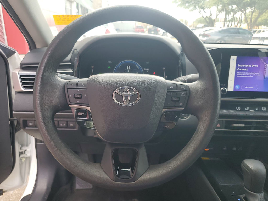 Thumbnail: 2025 Toyota Camry - 10