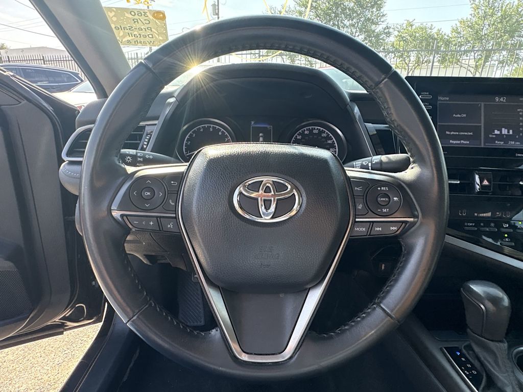 Thumbnail: 2023 Toyota Camry - 9