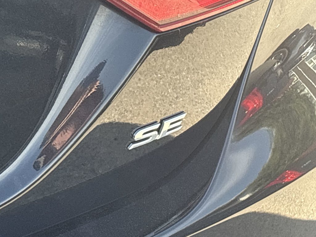 Thumbnail: 2023 Toyota Camry - 18