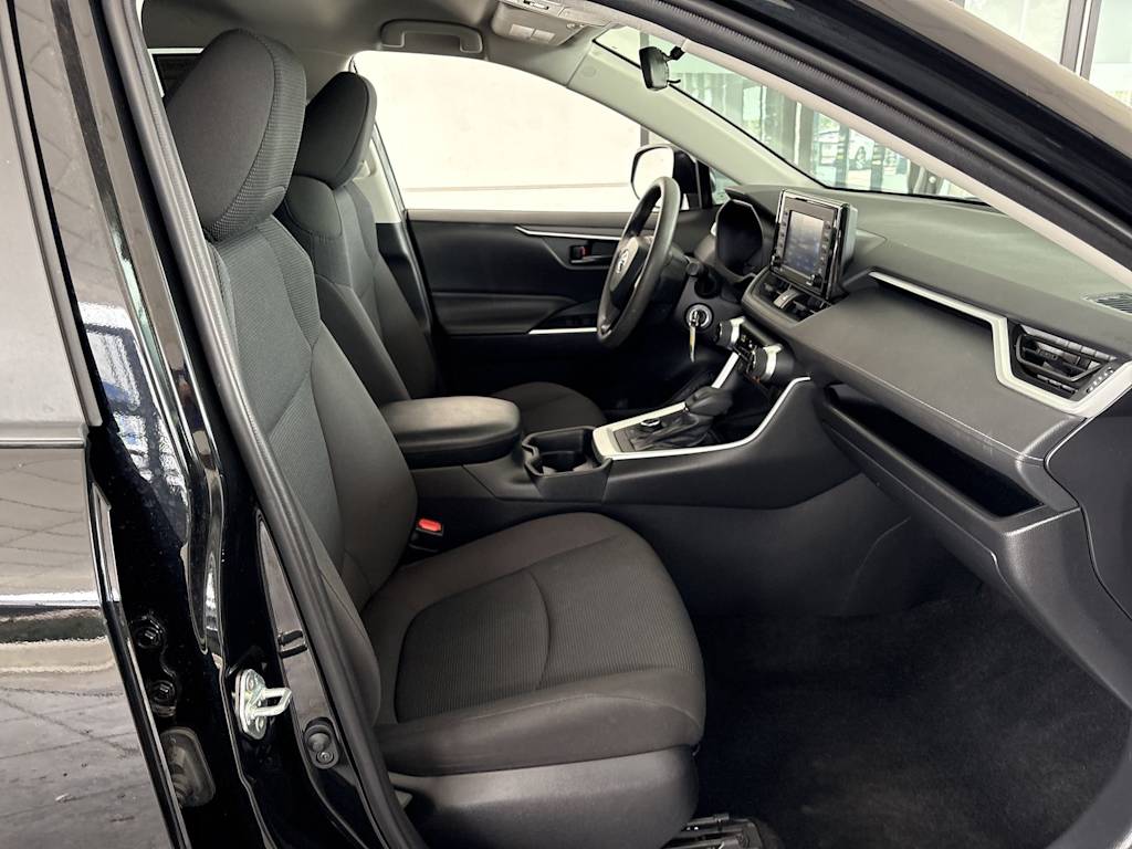 Thumbnail: 2020 Toyota RAV4 - 11