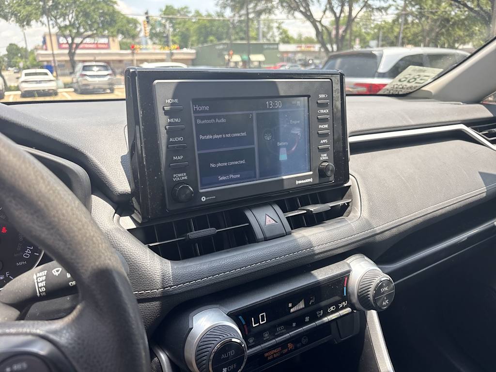 Thumbnail: 2021 Toyota RAV4 - 9