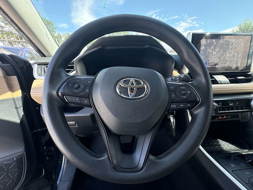 Thumbnail: 2024 Toyota RAV4 - 9