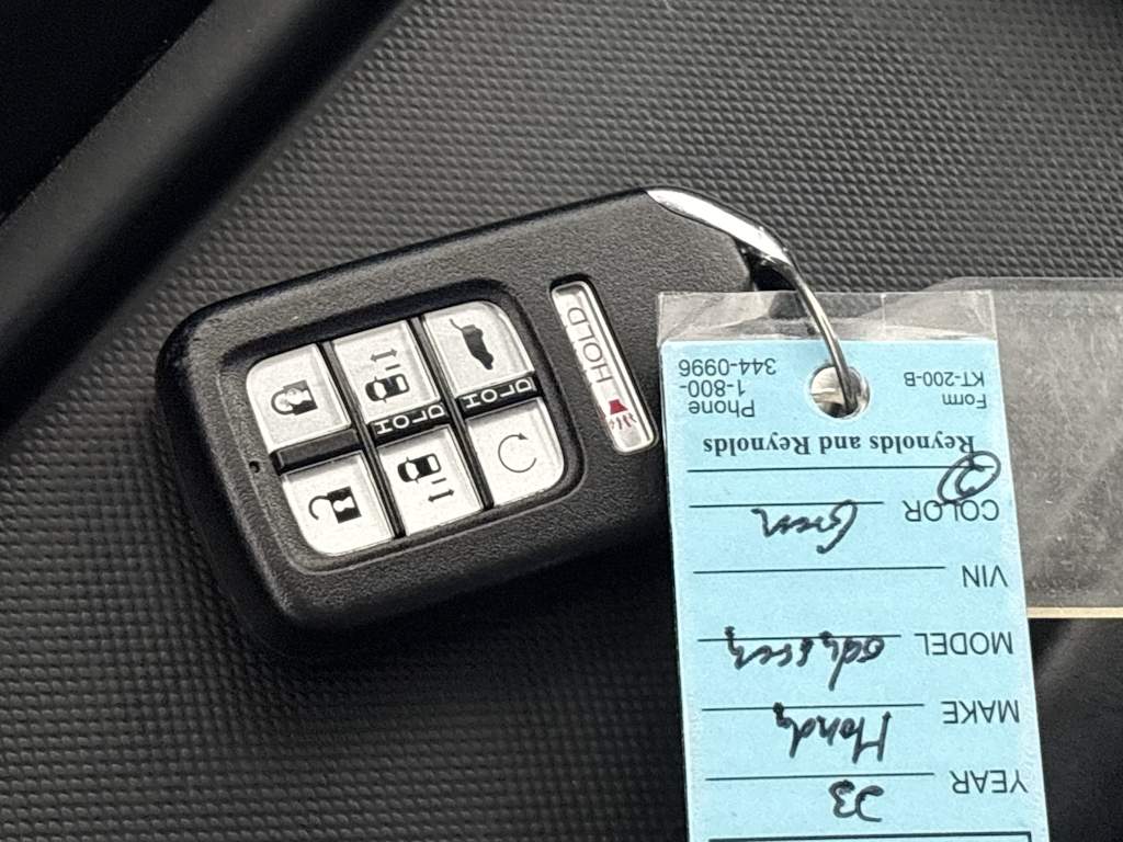 Thumbnail: 2023 Honda Odyssey - 18