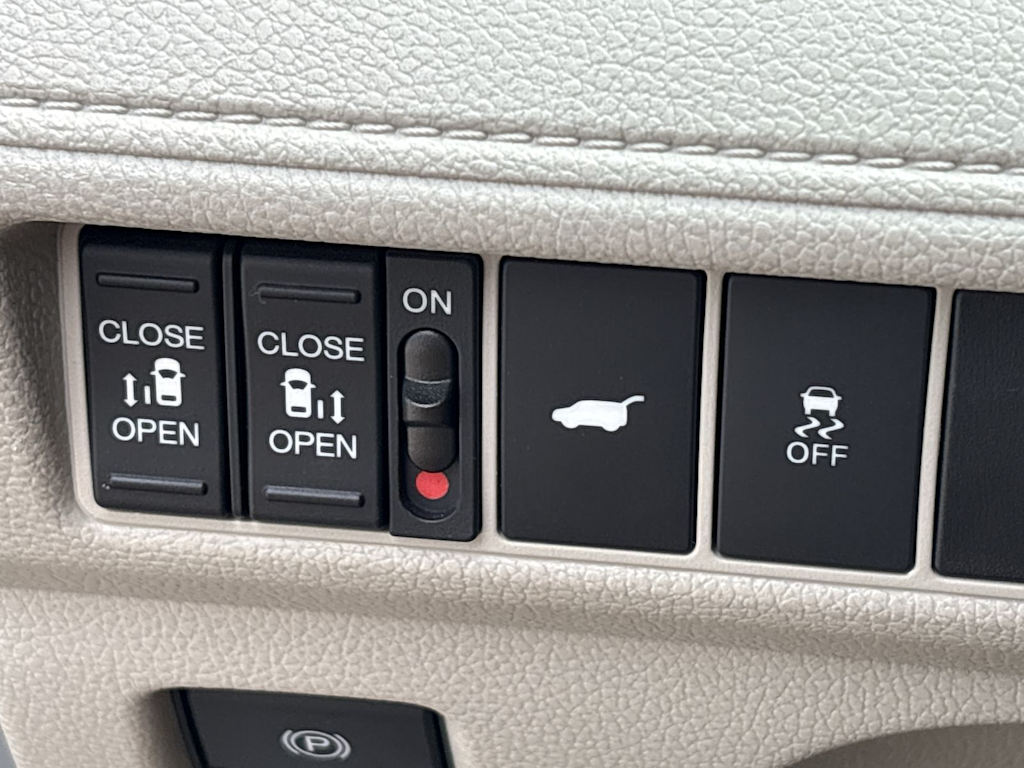 Thumbnail: 2025 Honda Odyssey - 20