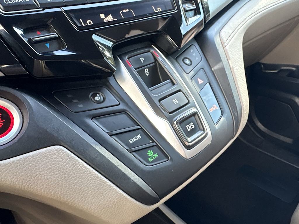 Thumbnail: 2018 Honda Odyssey - 16