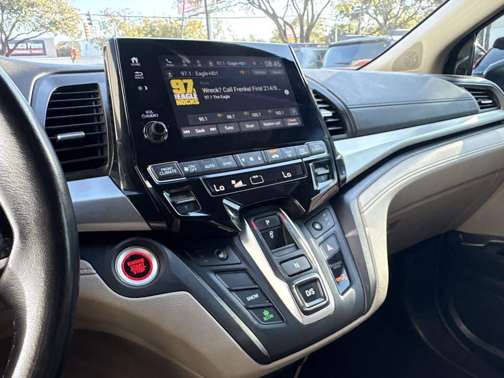 Thumbnail: 2018 Honda Odyssey - 15