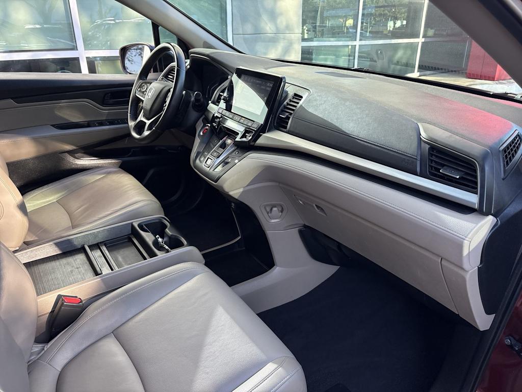Thumbnail: 2018 Honda Odyssey - 14
