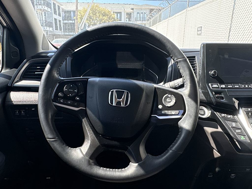 Thumbnail: 2023 Honda Odyssey - 14