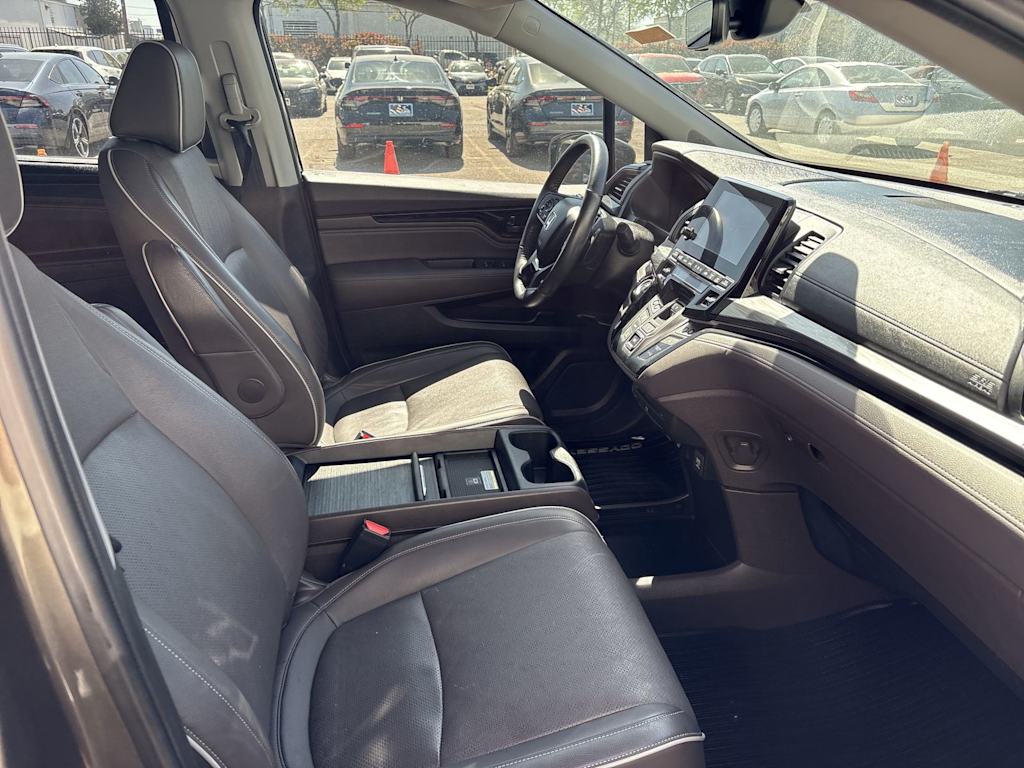 Thumbnail: 2023 Honda Odyssey - 11
